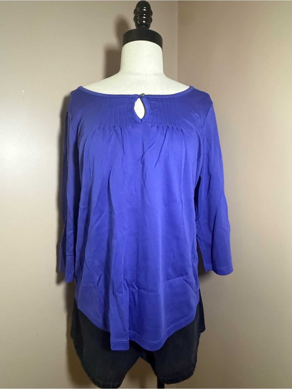 Women's Keyhole Pintuck Top - Purple